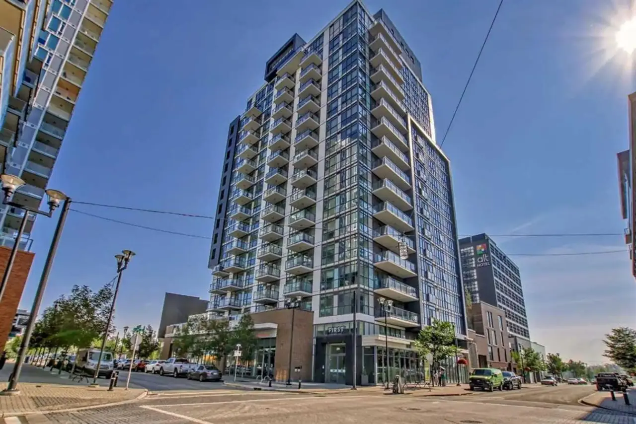 1605, 550 Riverfront Avenue SE