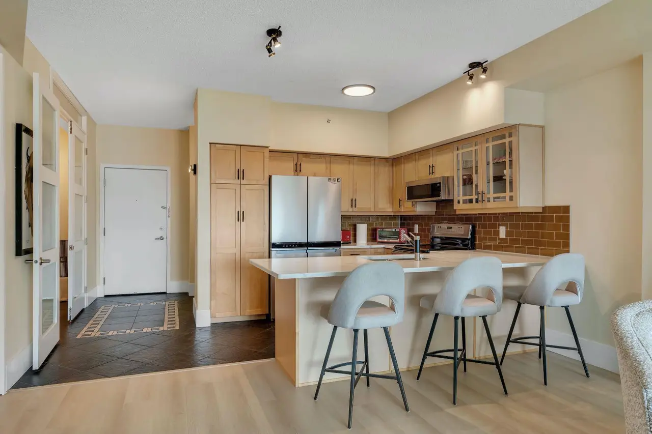 604, 205 Riverfront Avenue SW