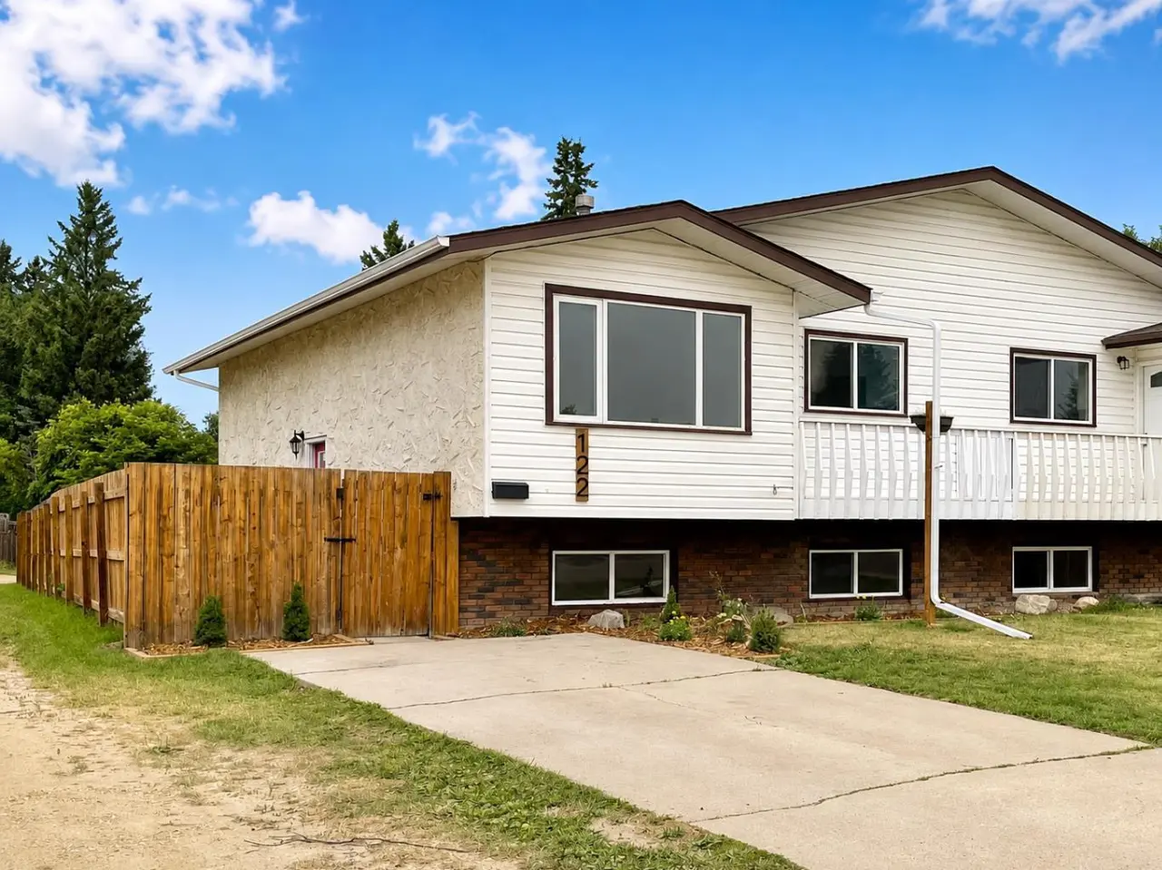 122 Allan Street 