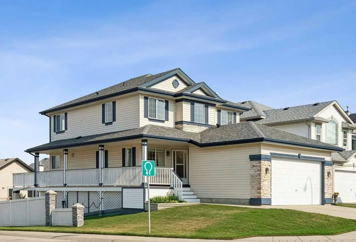 41 Panorama Hills Way NW