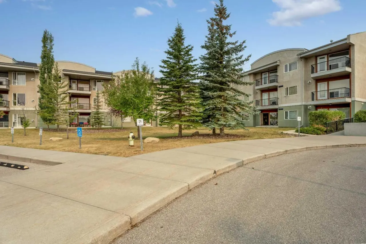 123, 69 Springborough Court SW