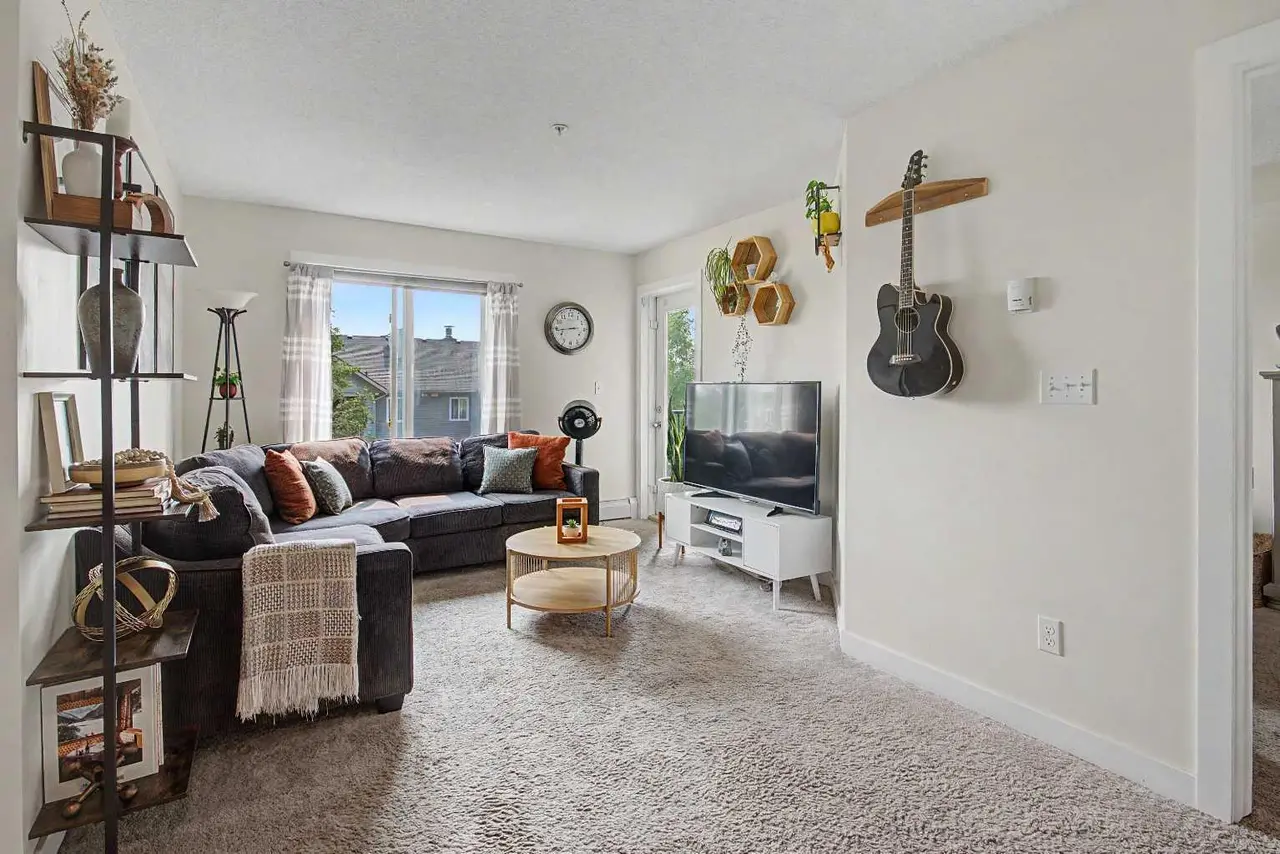 3407, 403 Mackenzie Way SW