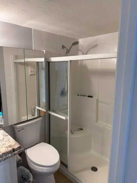 205, 3205 Valleyview Park SE
