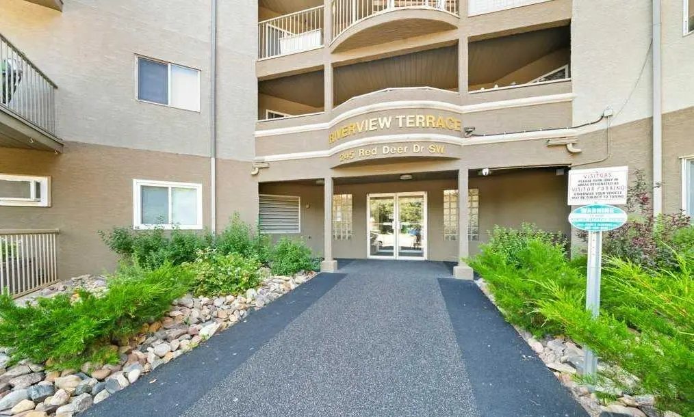 202, 245 Red Deer Drive SW