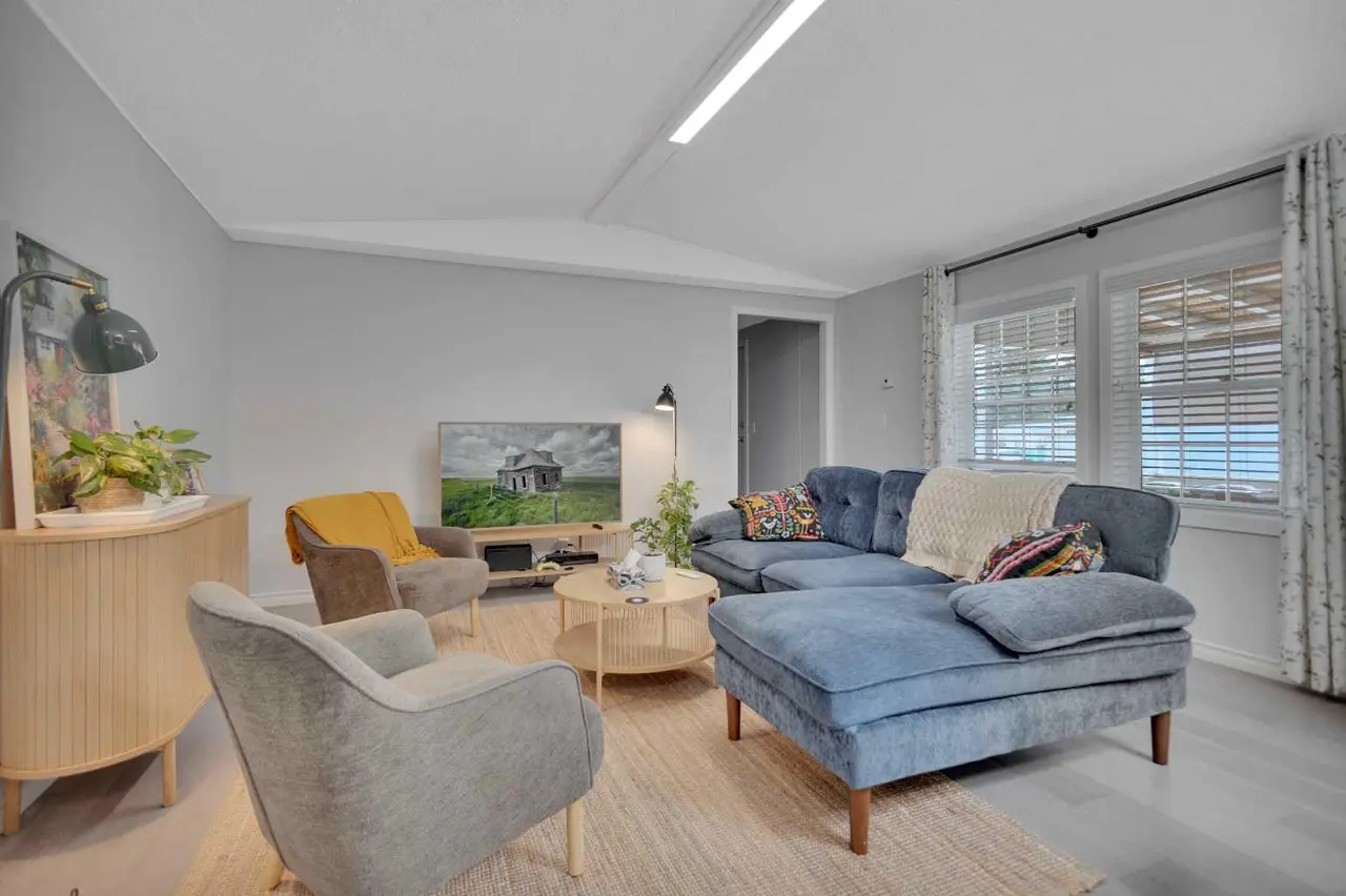 43 Parkside Drive 