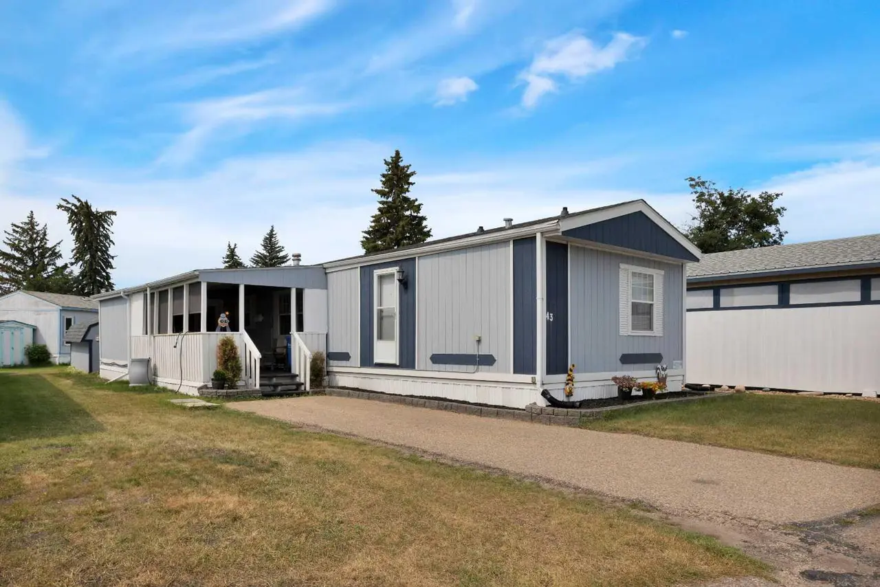 43 Parkside Drive 