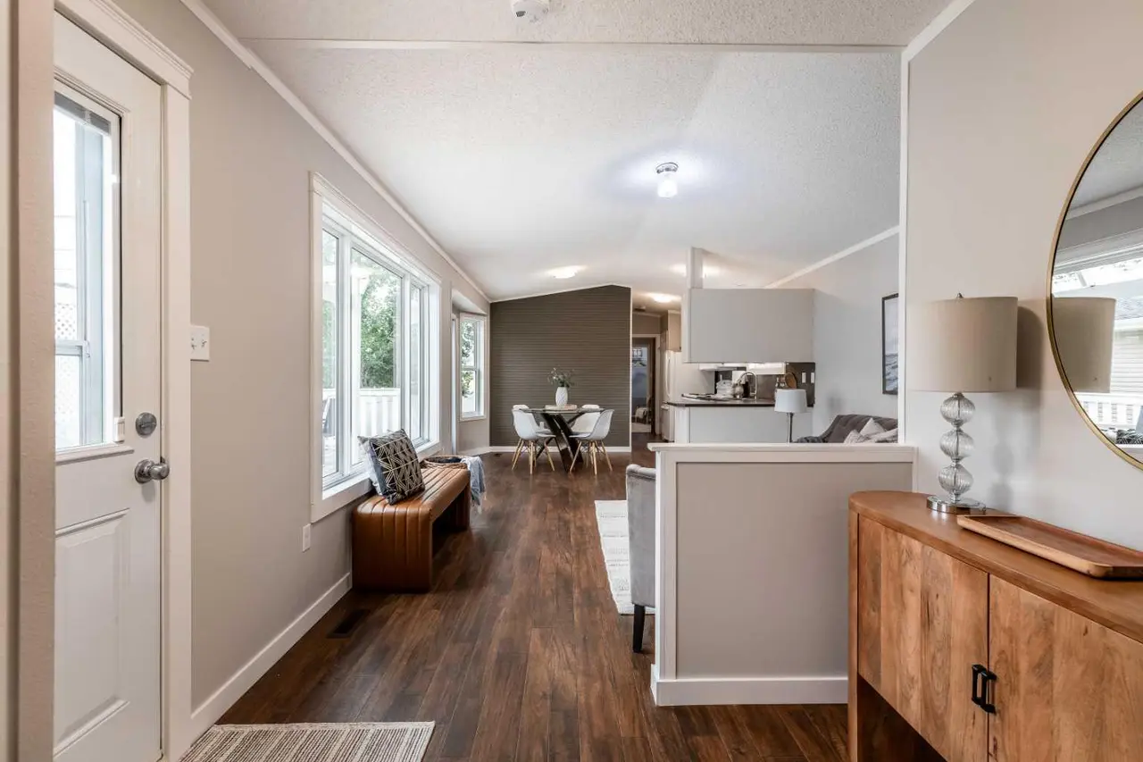 48 Chartwell Place SE