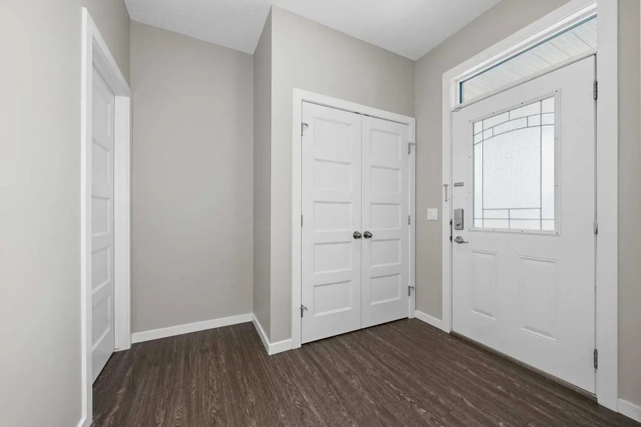 75 Legacy Glen Row SE