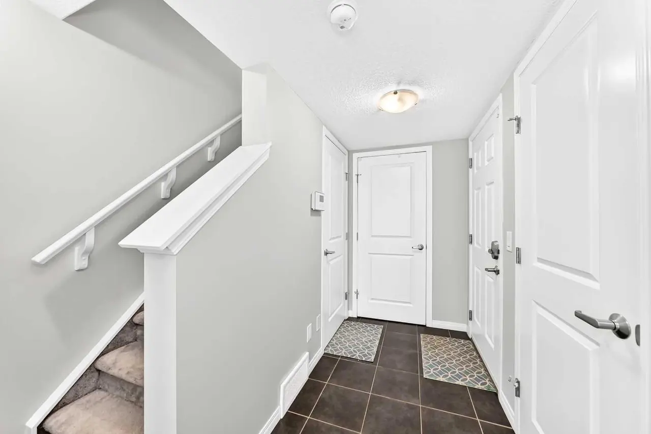 136 Windford Grove SW