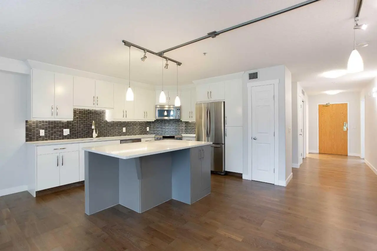 239, 8535 Bonaventure Drive SE