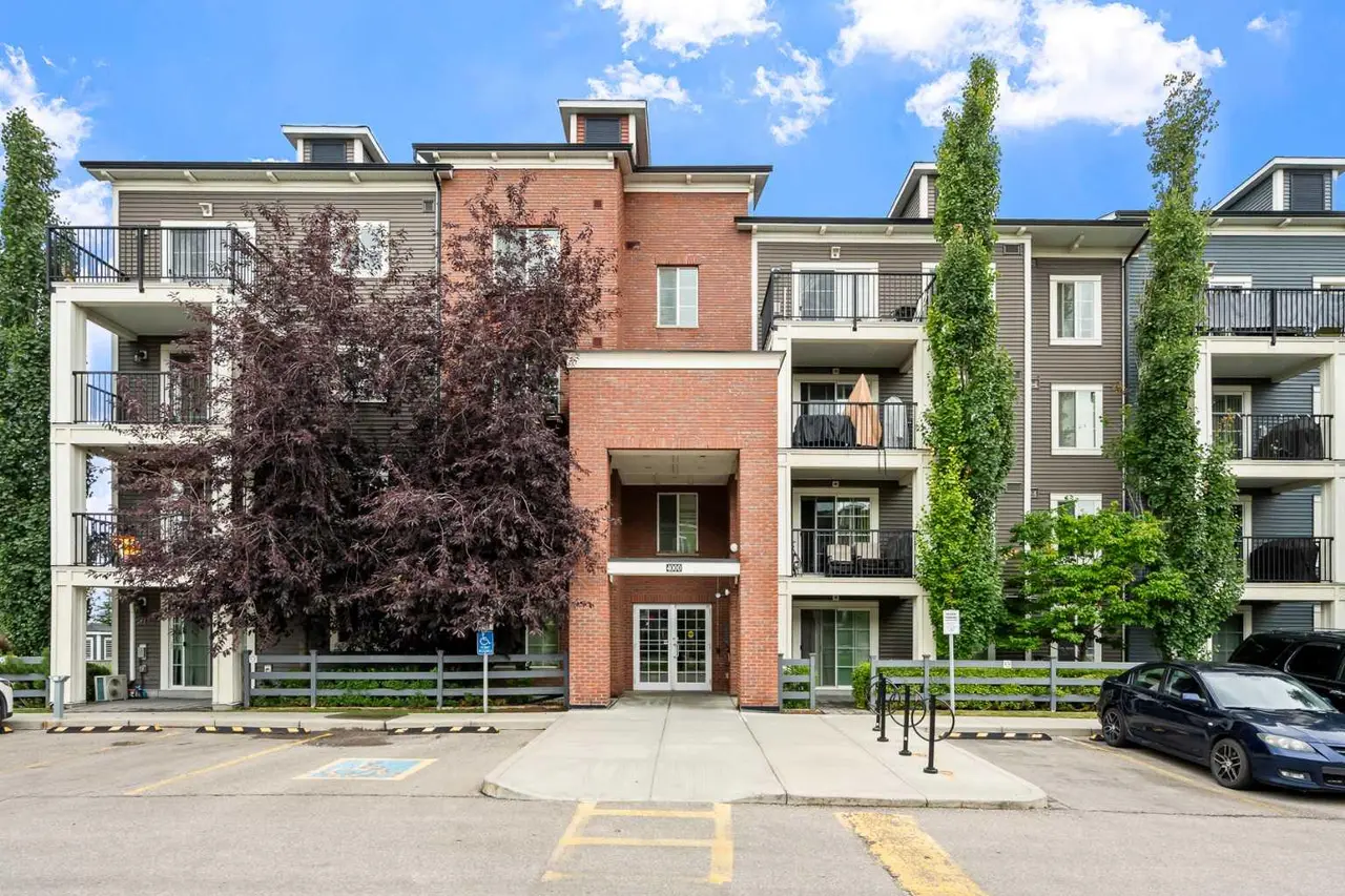 4418, 99 Copperstone Park SE