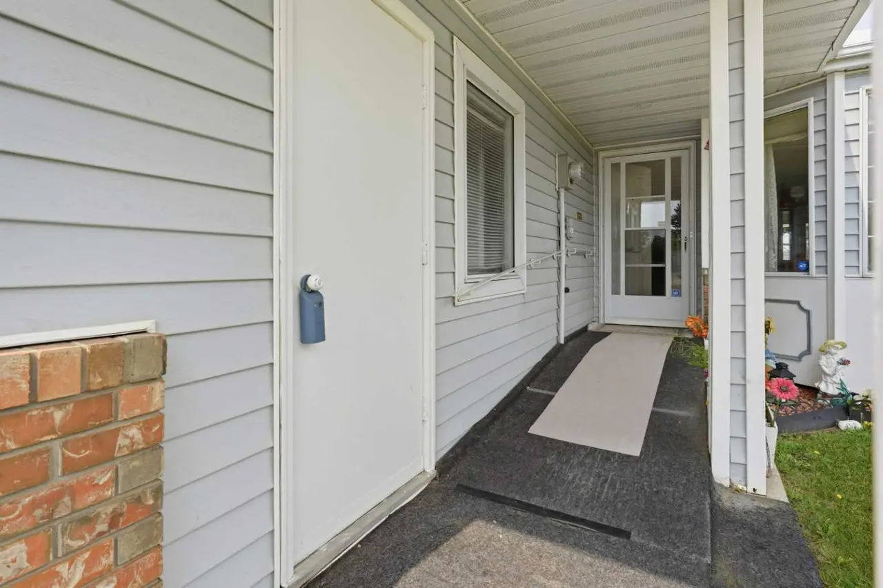 3924 56A Street Close 