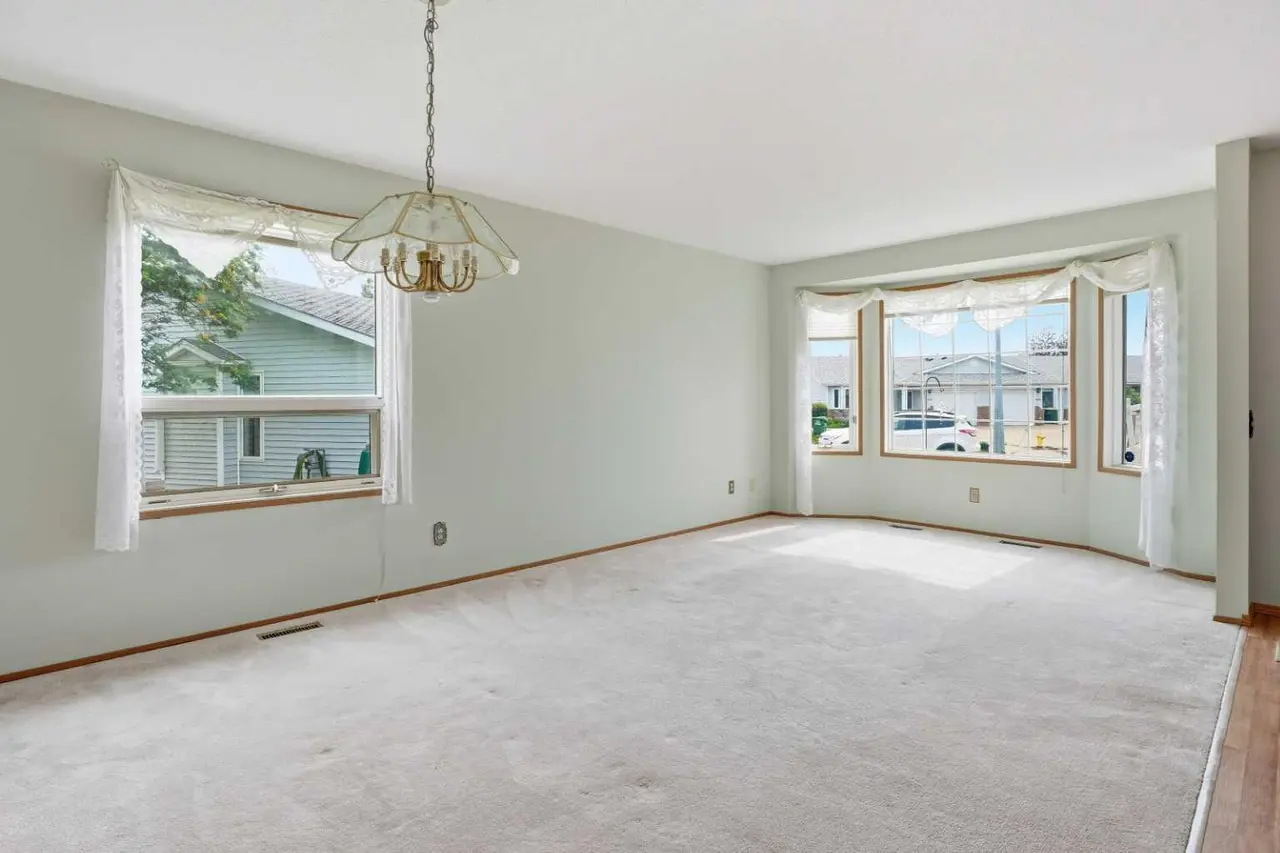 3924 56A Street Close 
