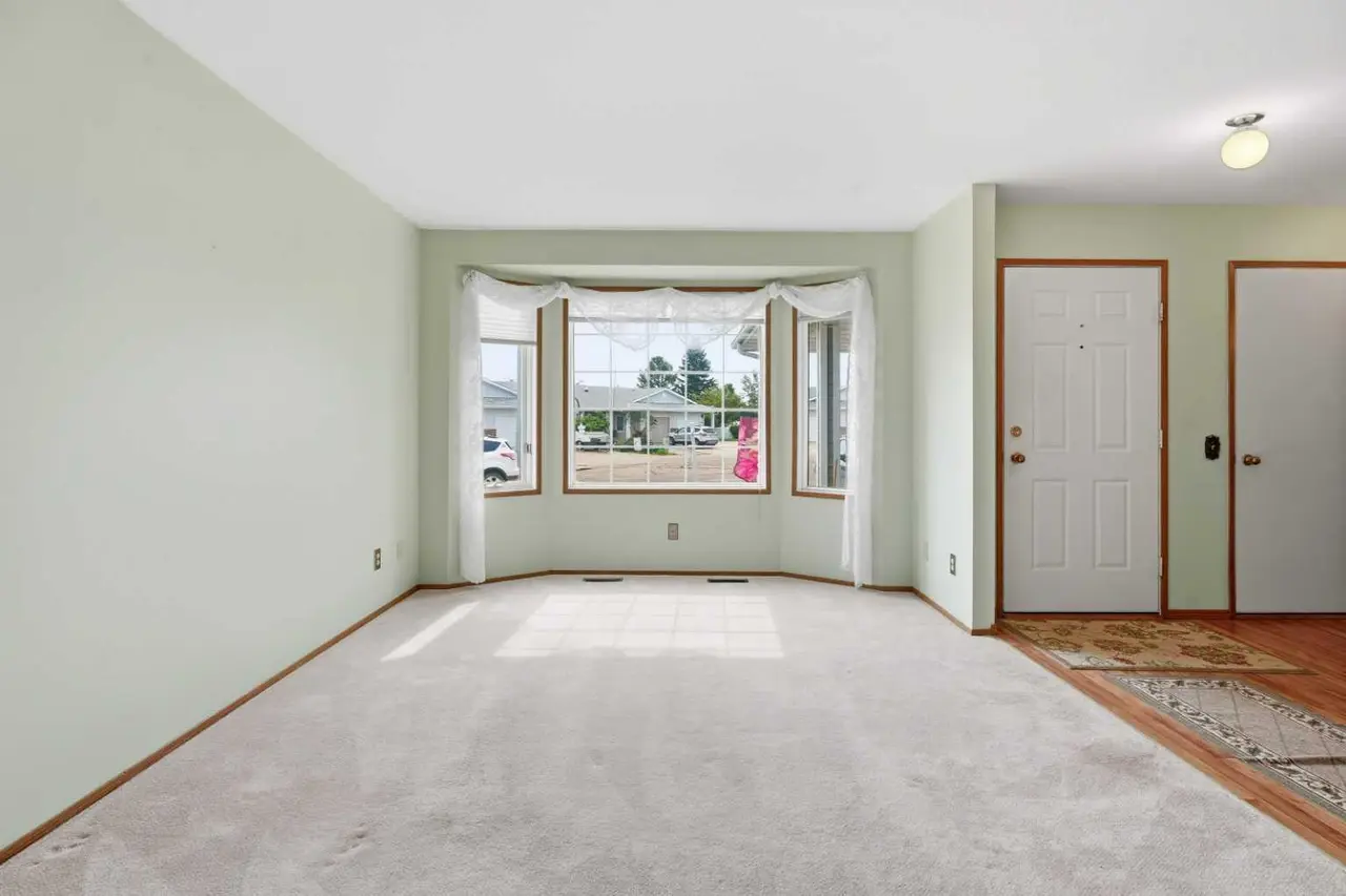 3924 56A Street Close 