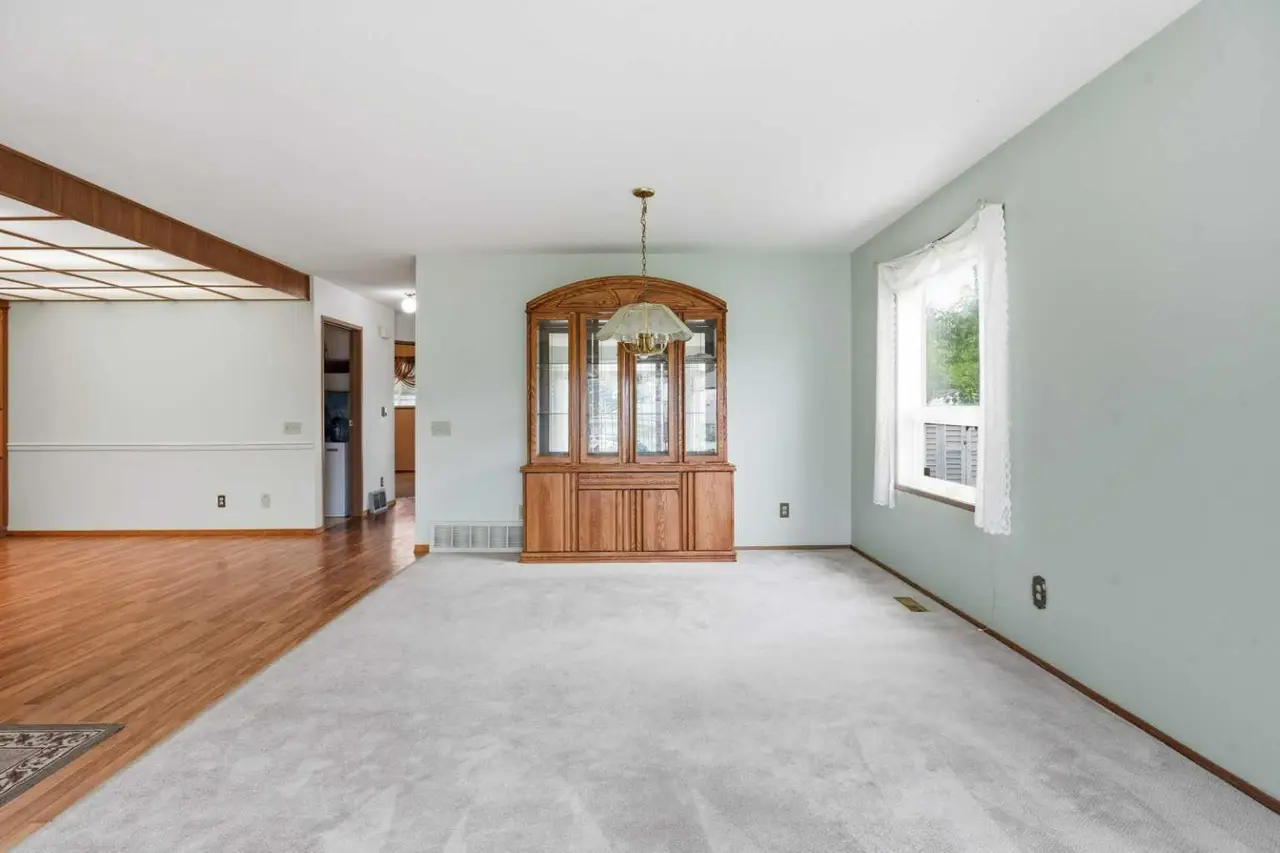 3924 56A Street Close 