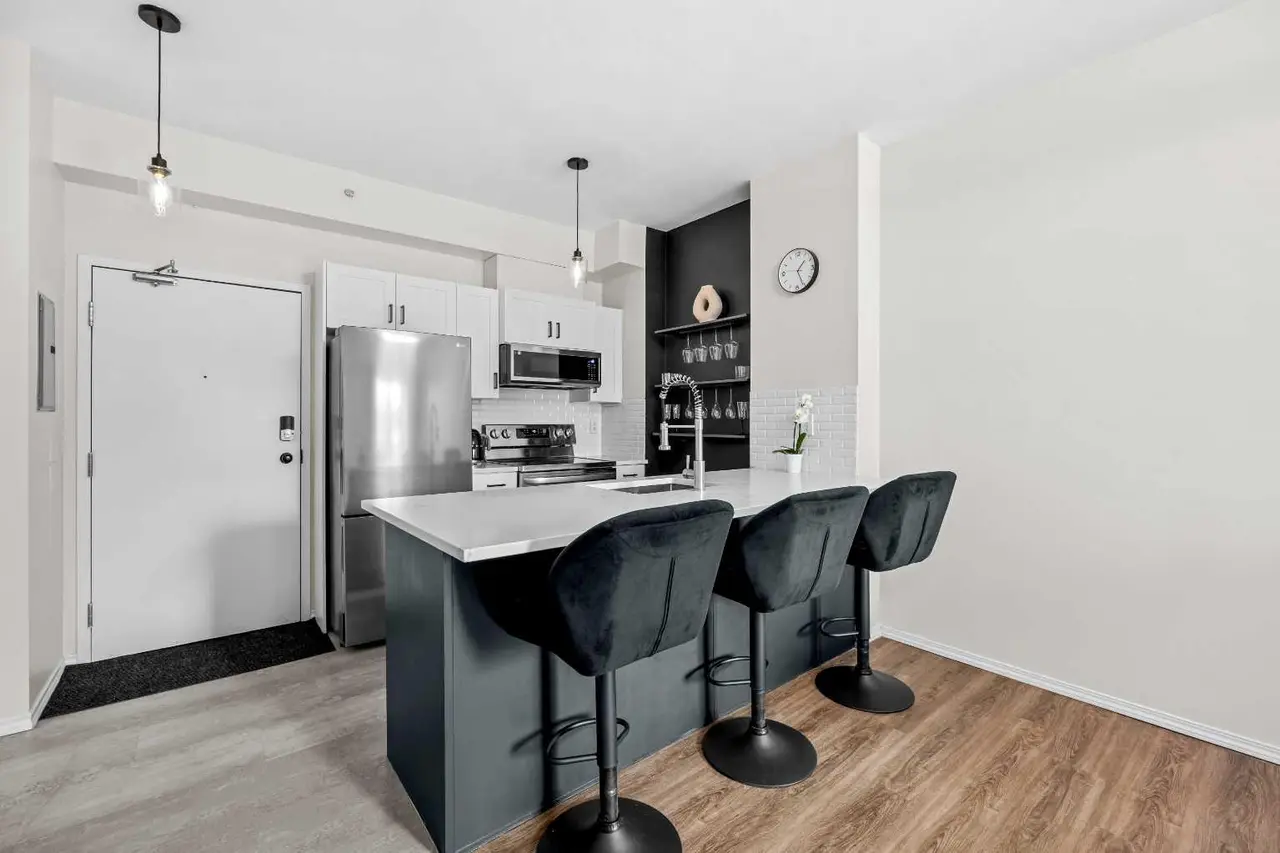 2213, 73 Erin Woods Court 