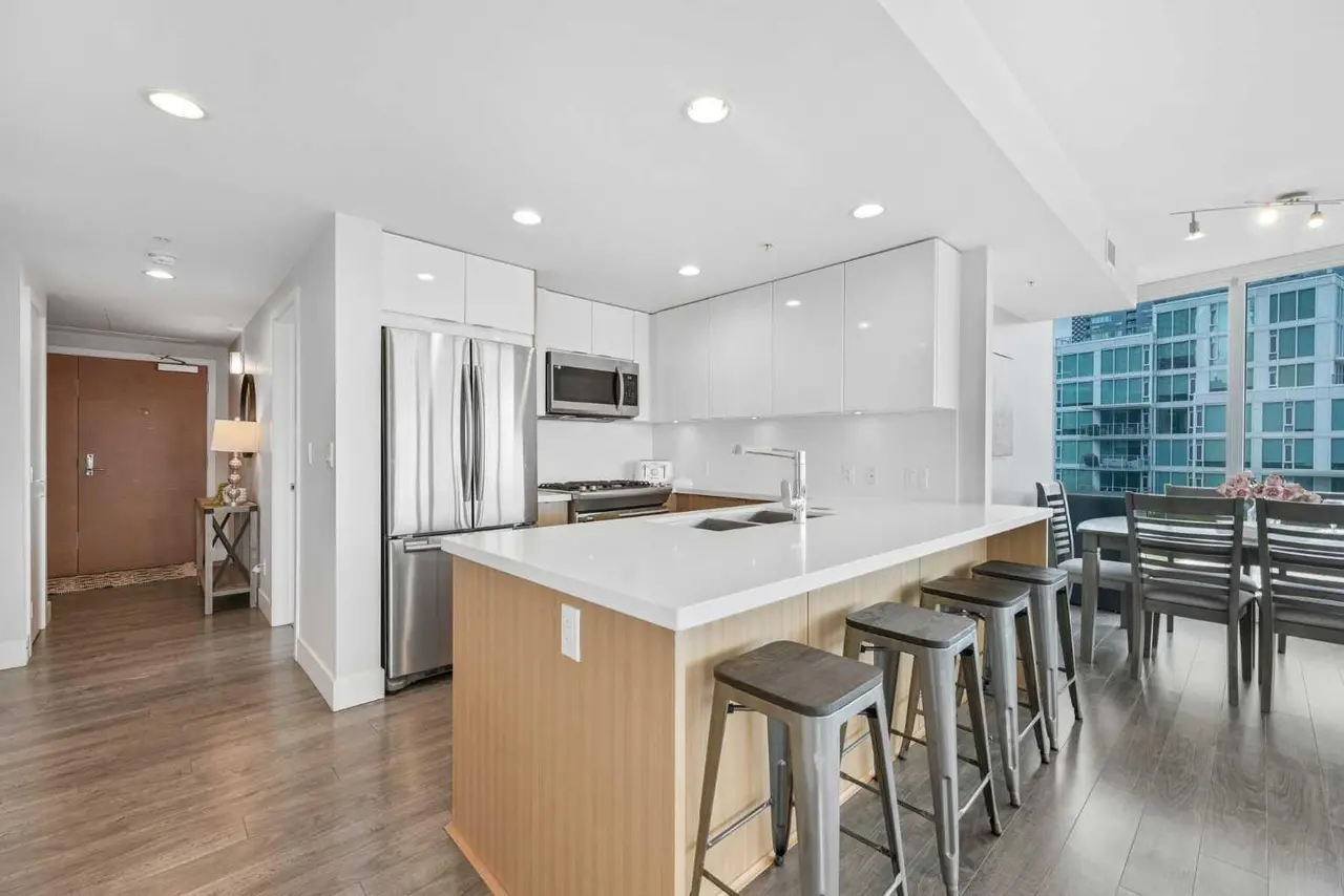 402, 519 Riverfront Avenue SE