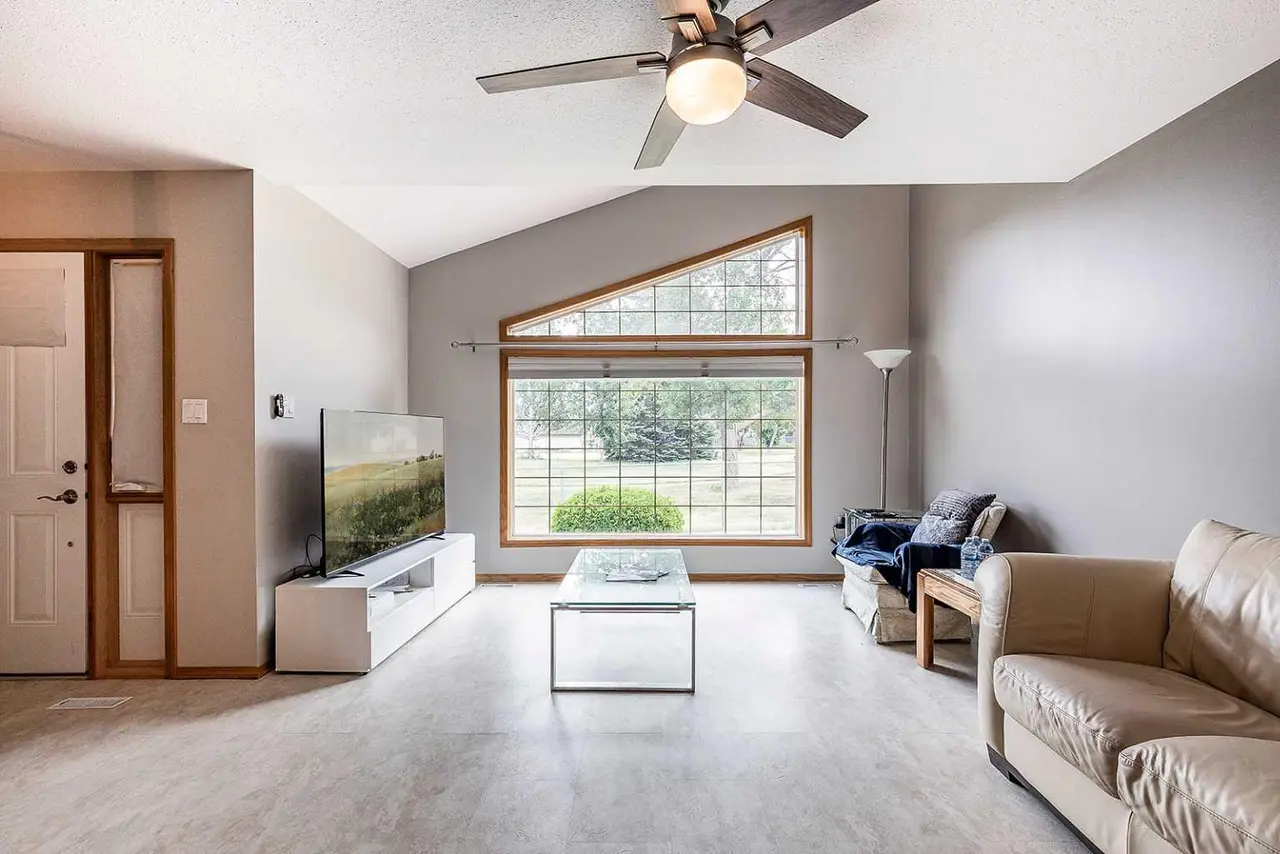 502, 165 South Ridge Drive SE