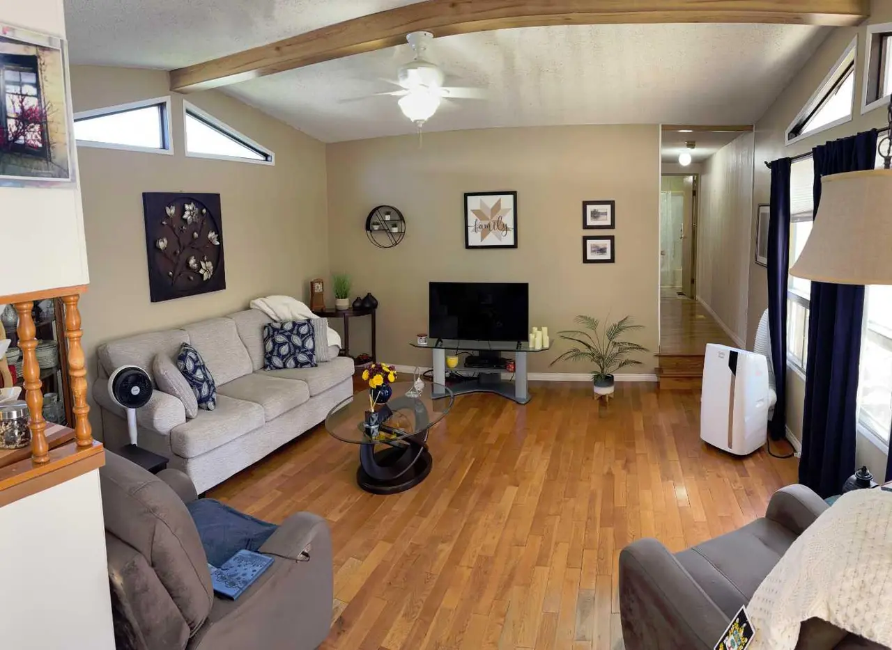 65 Parkside Drive 