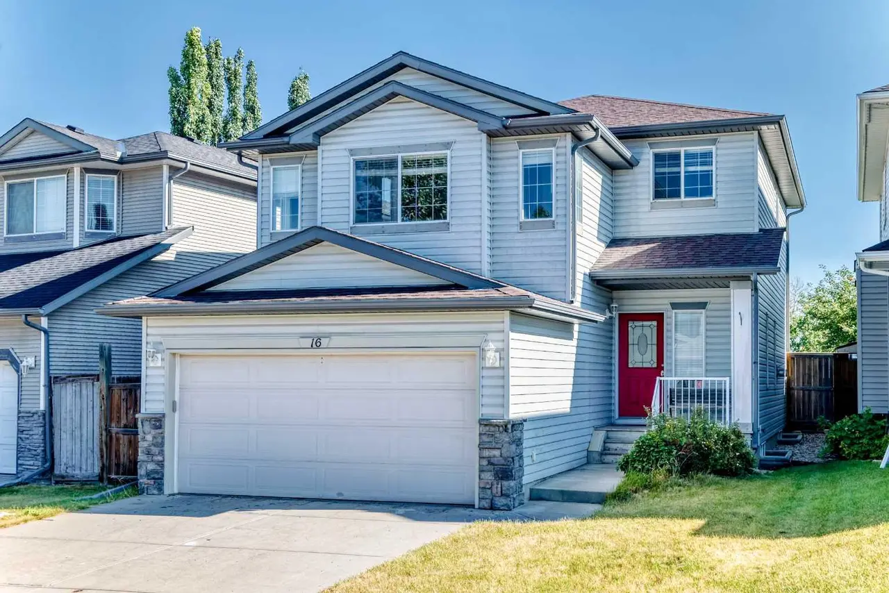 16 Royal Birch Rise NW