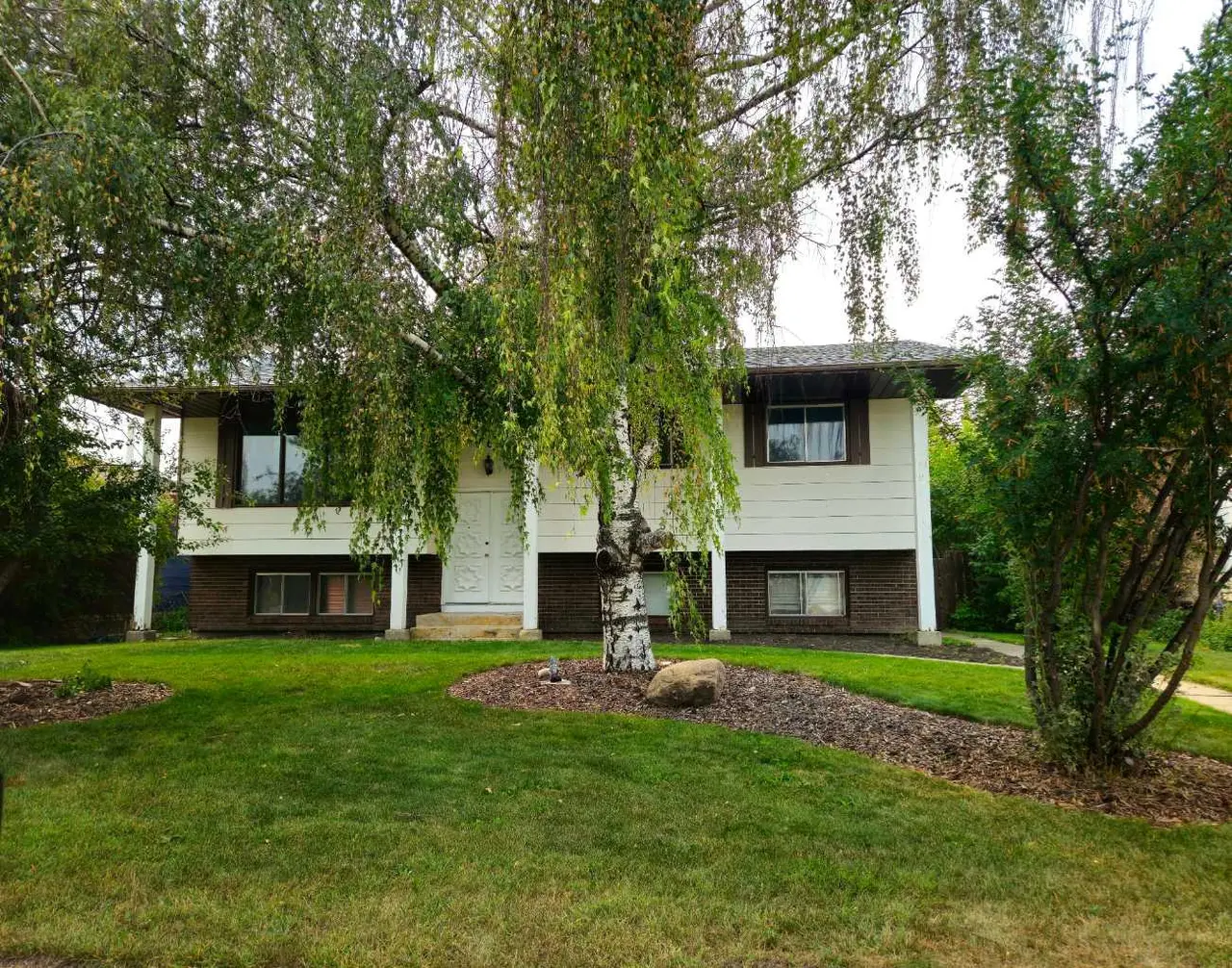165 WILSON Crescent 