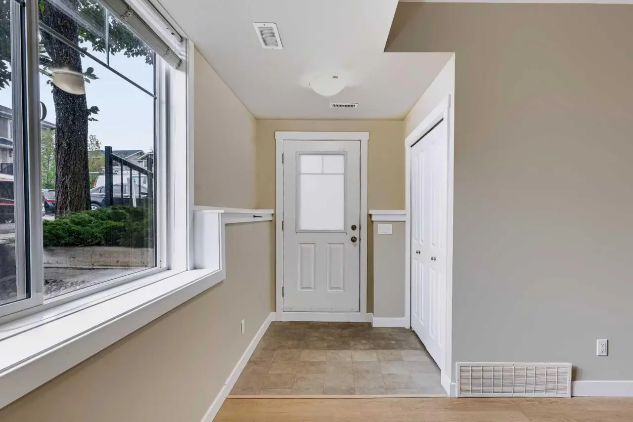 210, 300 Marina Drive 