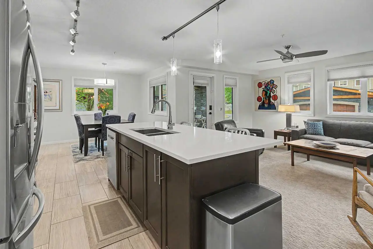 2116, 402 Kincora Glen Road NW