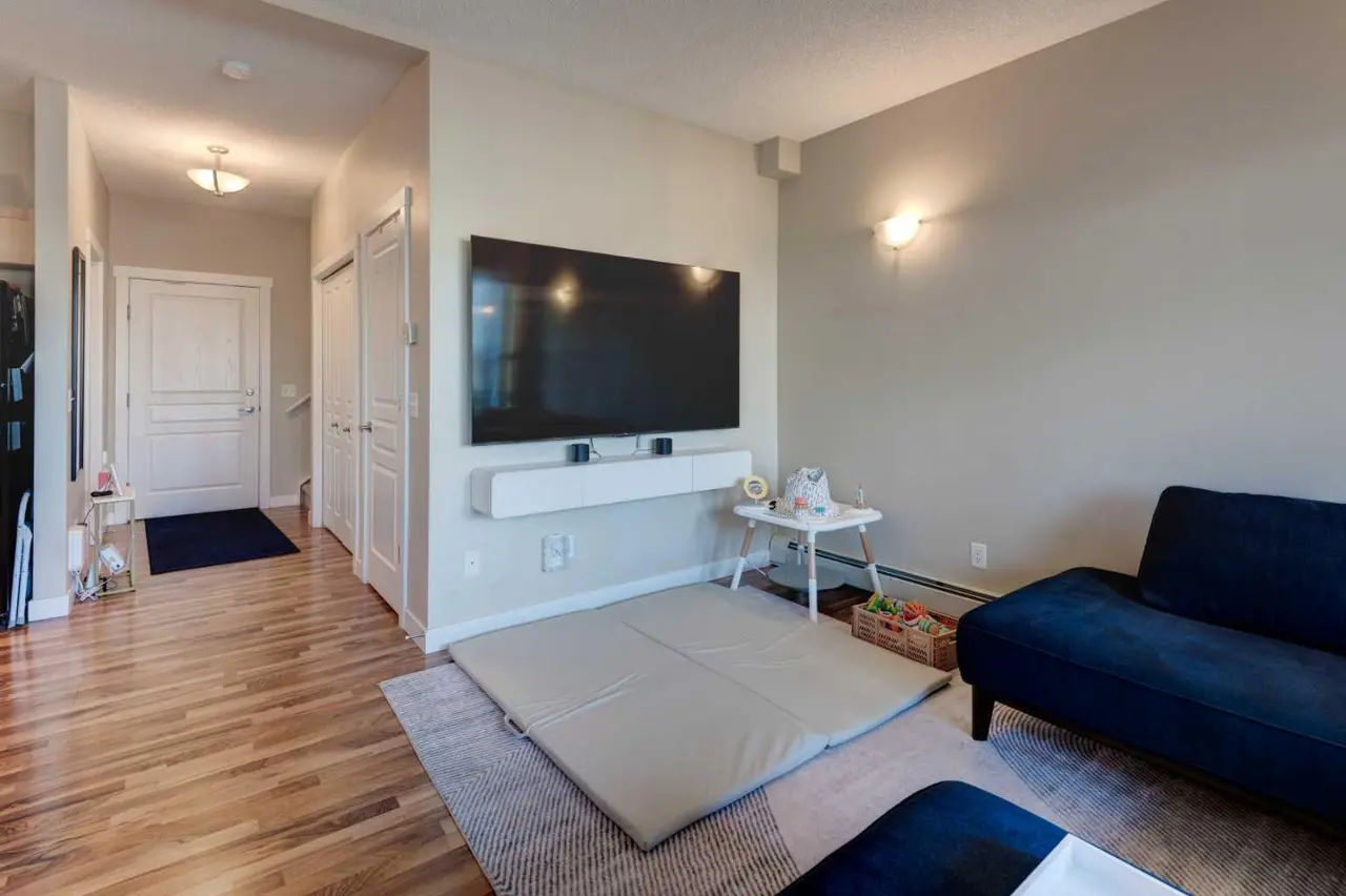 1203, 211 Aspen Stone Boulevard SW