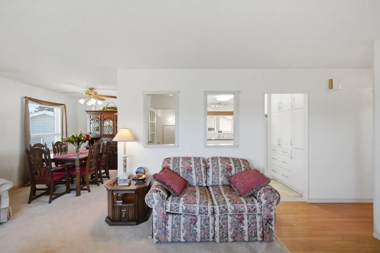 4021 Embury Crescent 