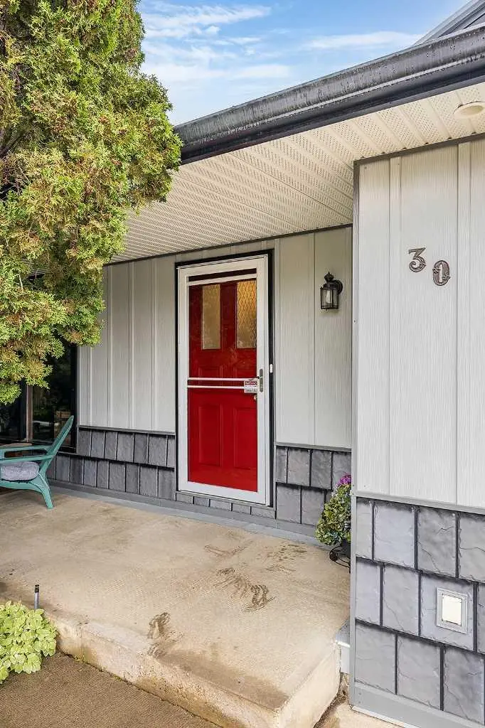 30 Noble Court SW