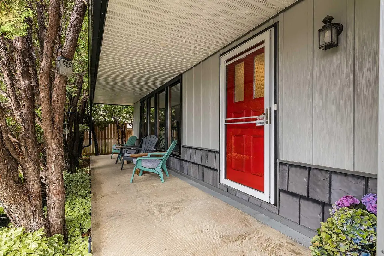 30 Noble Court SW
