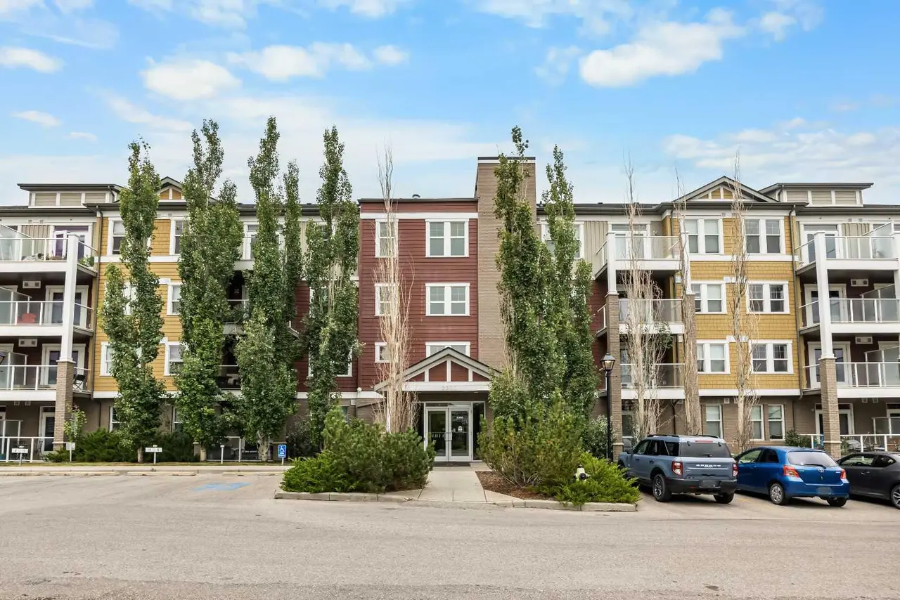 212, 2300 Evanston Square NW