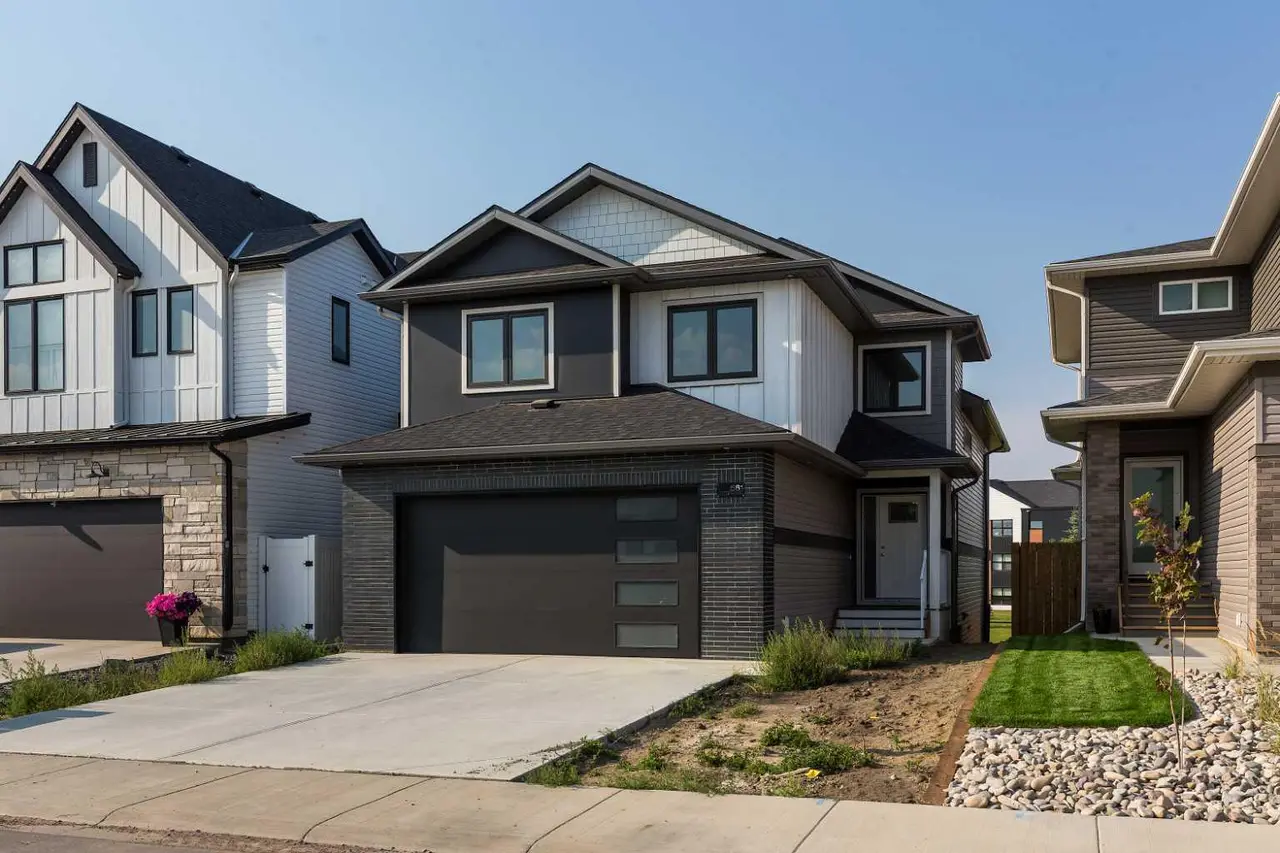 561 Malahat Green W