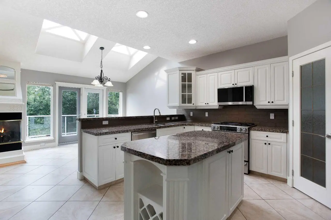 3414 Douglasdale Boulevard SE