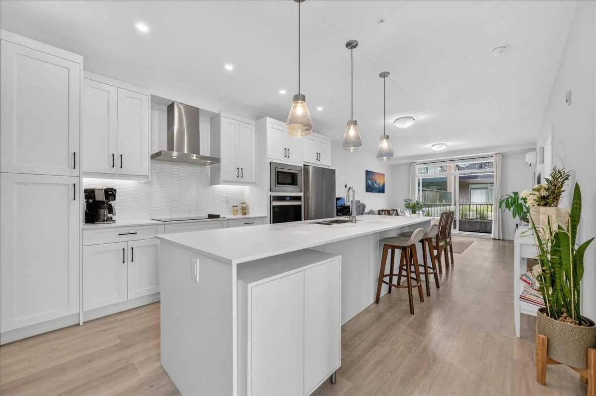 4101, 200 Seton Circle SE