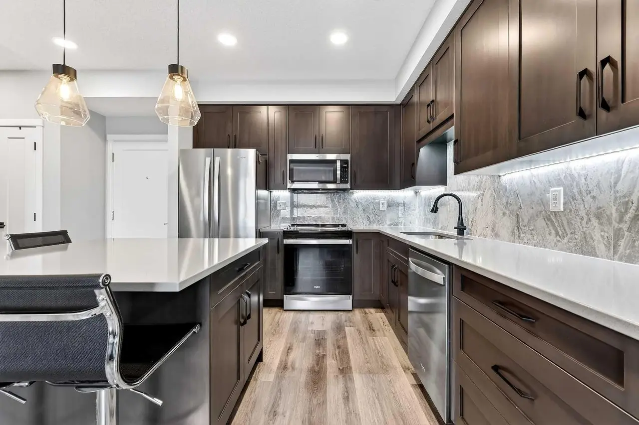401, 150 Shawnee Square SW