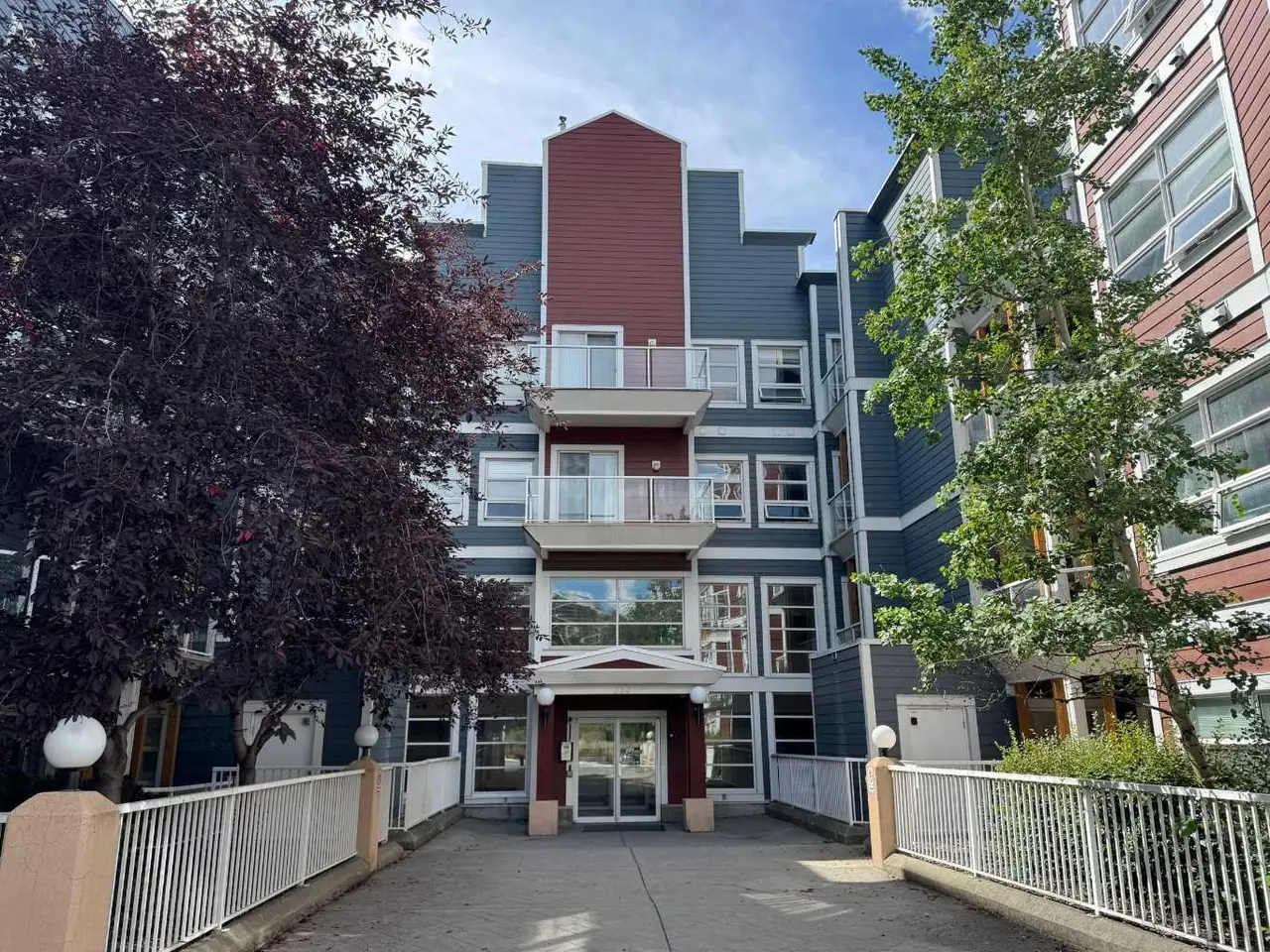 371, 333 Riverfront Avenue SE