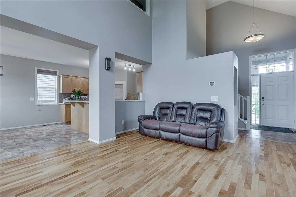 135 Inglewood Drive 