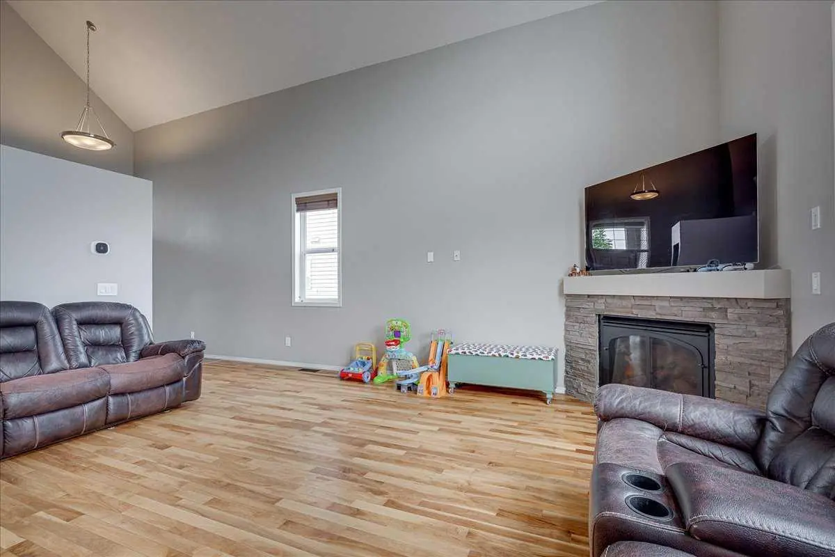 135 Inglewood Drive 