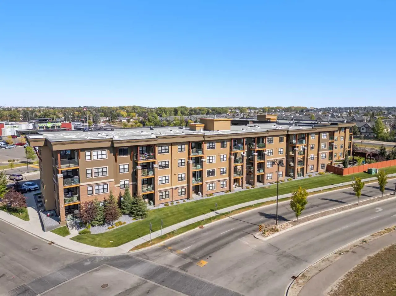 2105, 10 Market Boulevard SE