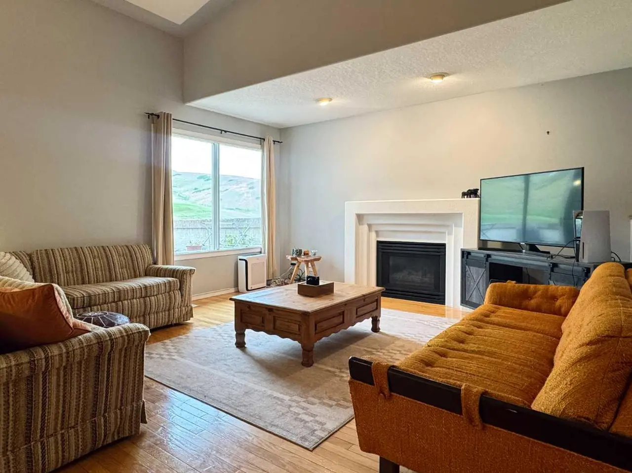 33 Canyon Court W