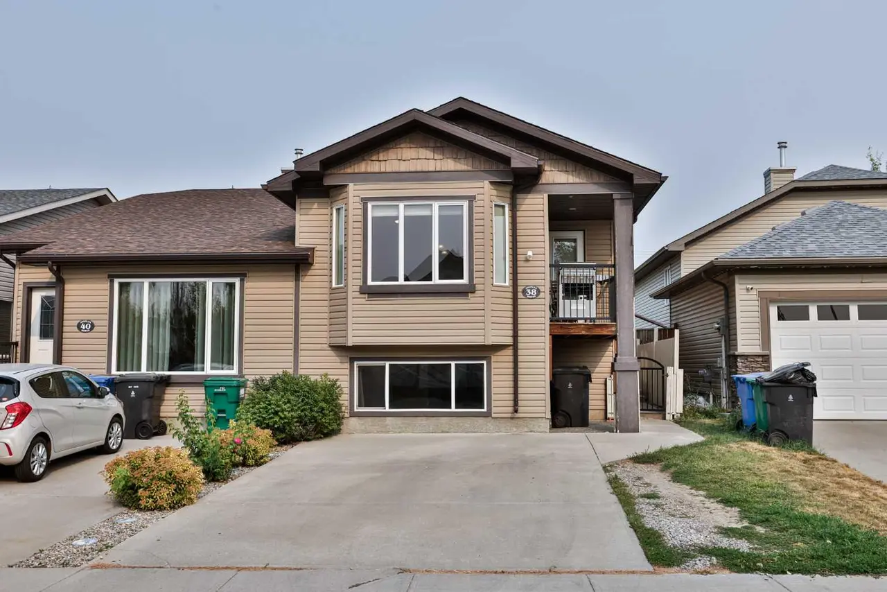 38 Dorothy Gentleman Crescent N
