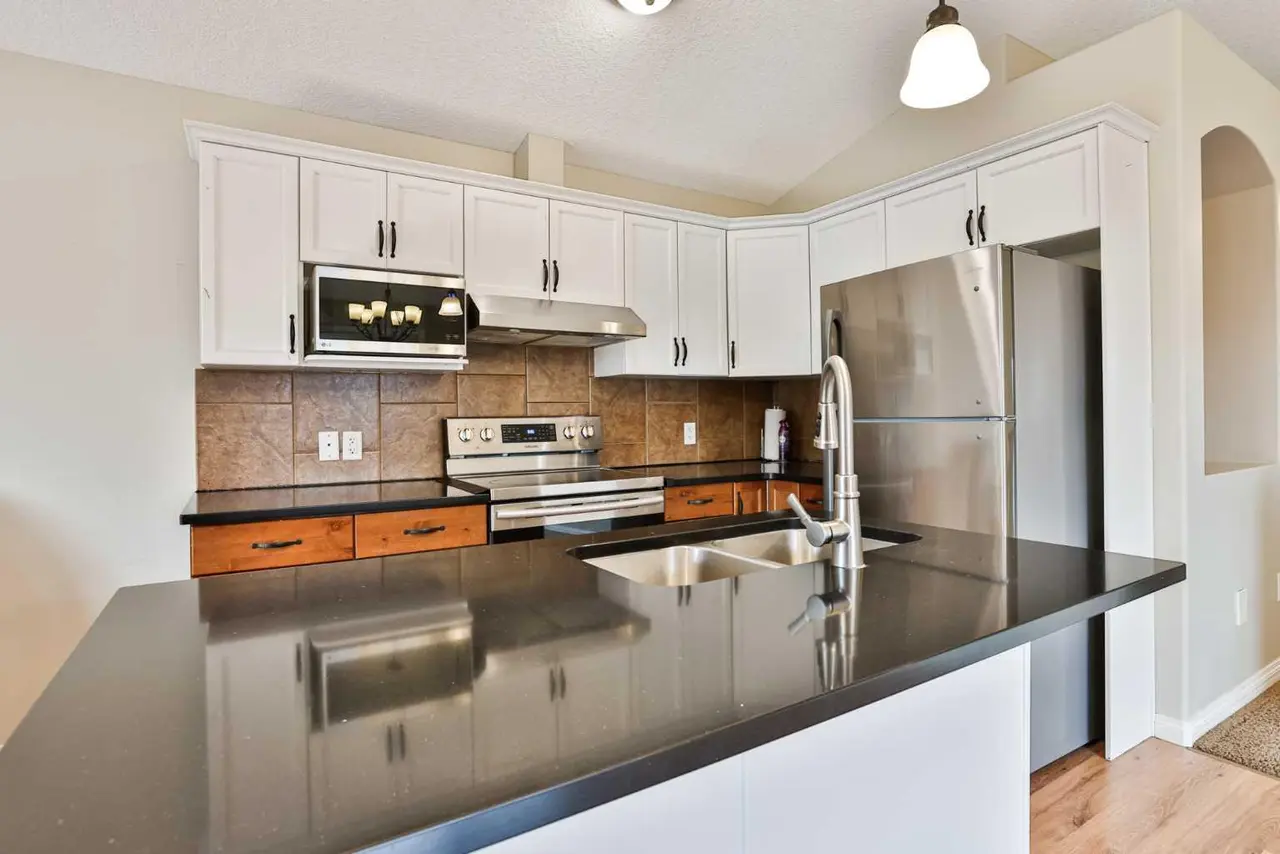 38 Dorothy Gentleman Crescent N