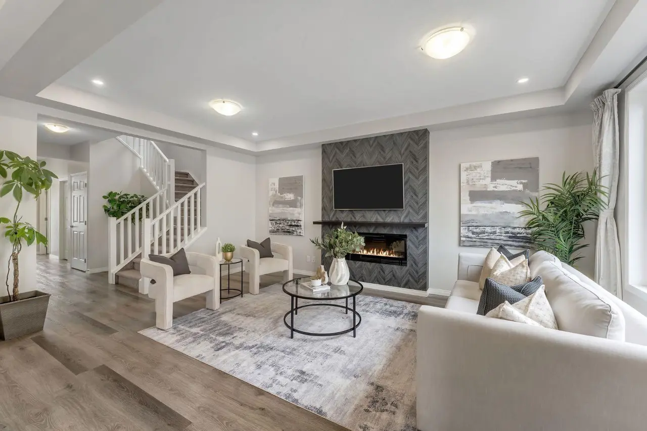 121 Osborne Common SW