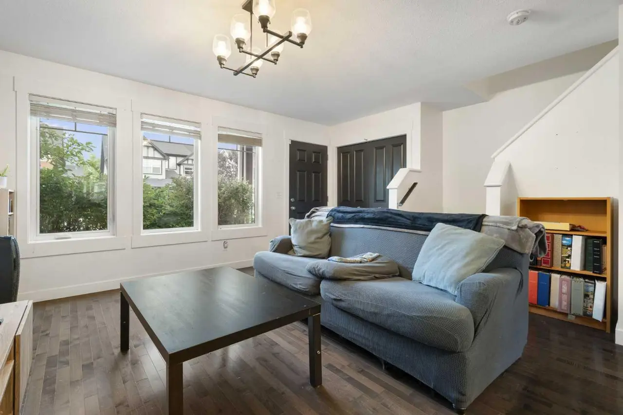 153 Rainbow Falls Manor W