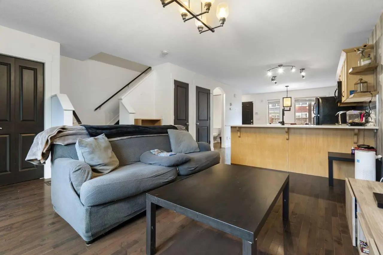 153 Rainbow Falls Manor W