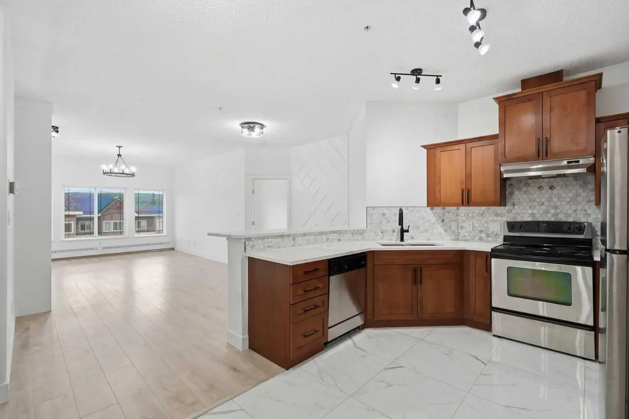 531, 30 Discovery Ridge Close SW