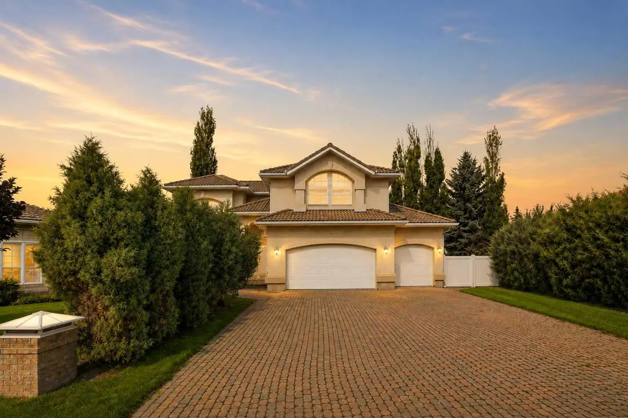 25 Ashmore Close 