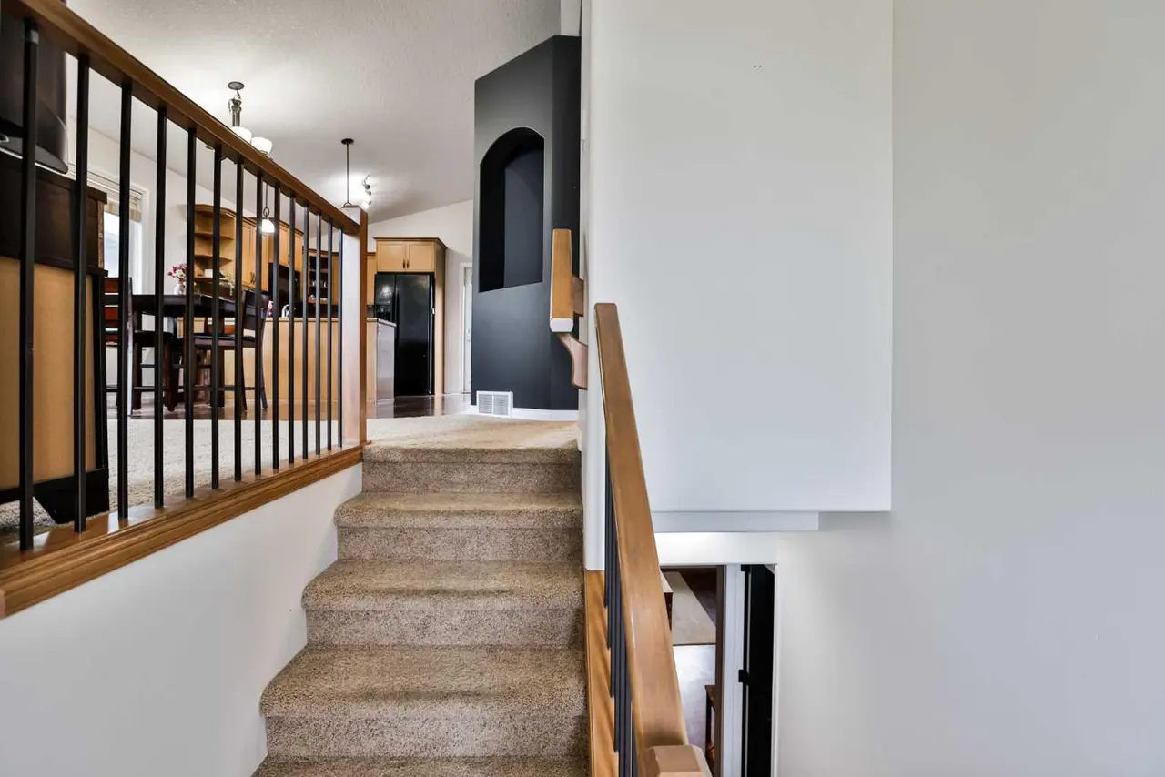 178 Silkstone Road W