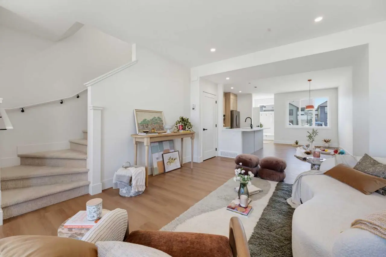 2465 Creeker Lane 